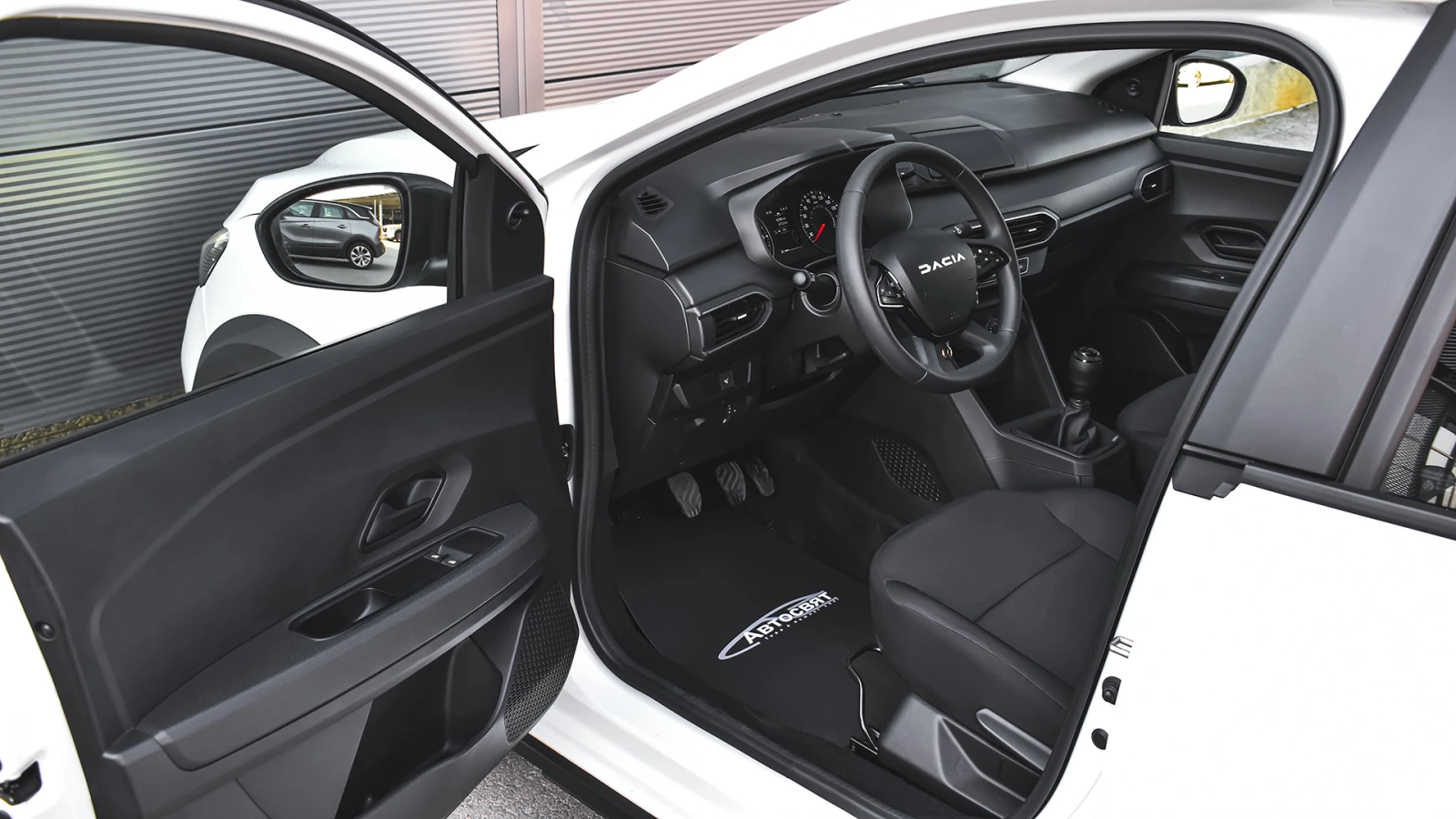 Dacia Jogger Essential Tce 110 - изображение 8