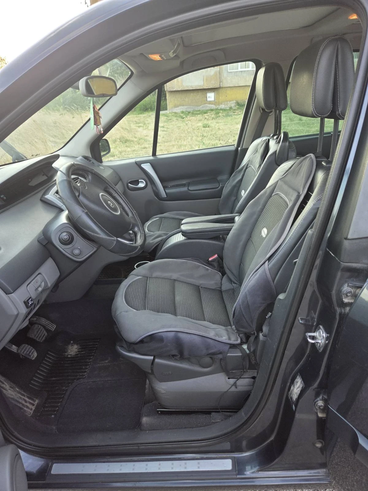 Renault Scenic 1.6i - изображение 8
