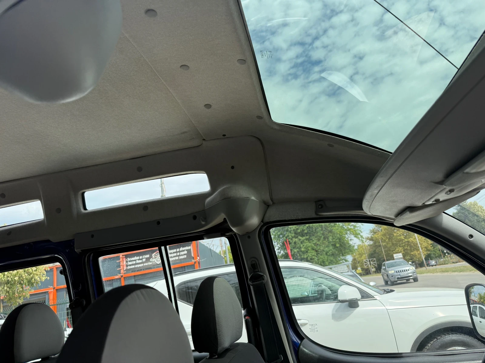 Fiat Doblo За хора с увреждания, снимка 9 - Автомобили и джипове - 51604911
