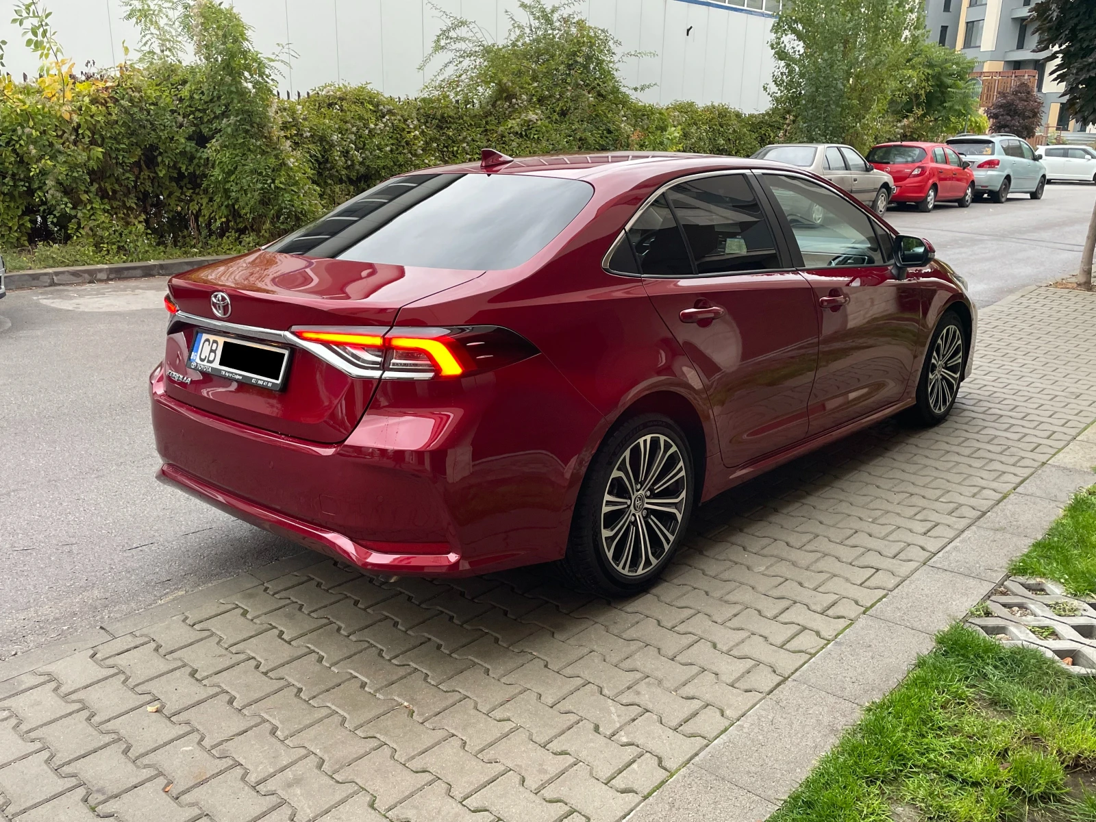 Toyota Corolla 1.6 CVT Luxury Plus- в Гаранция - изображение 3