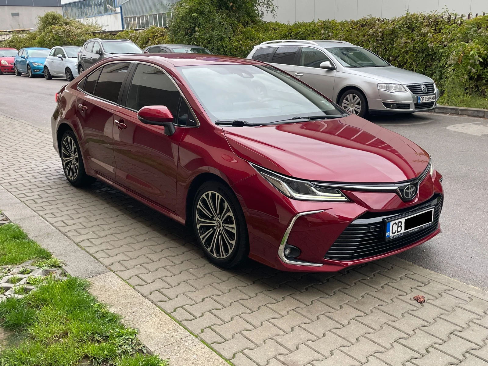Toyota Corolla 1.6 CVT Luxury Plus- в Гаранция - изображение 2