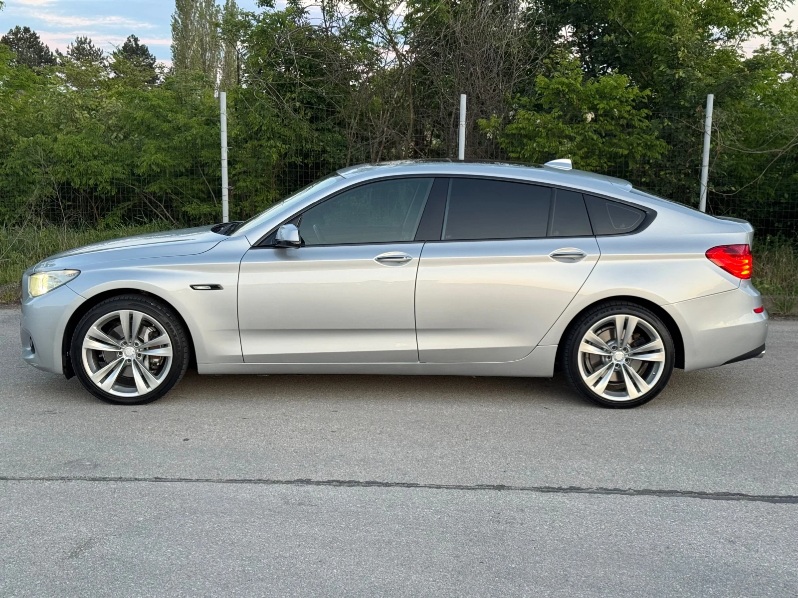 BMW 5 Gran Turismo 530D M-Pack Обдухване/Масаж/Панорама - изображение 5