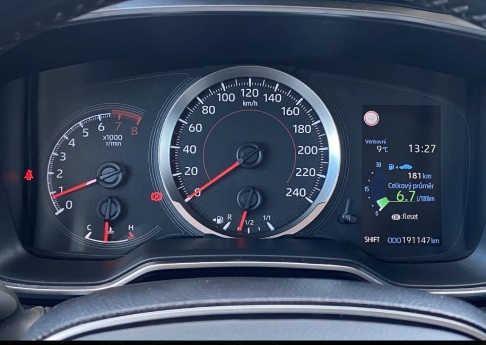 Toyota Corolla 1.6i Comfort - изображение 10