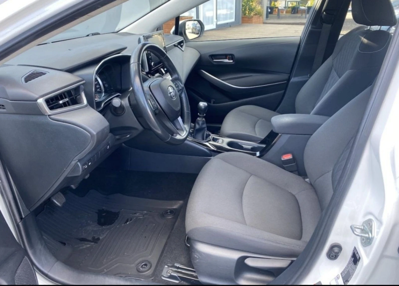 Toyota Corolla 1.6i Comfort - изображение 7