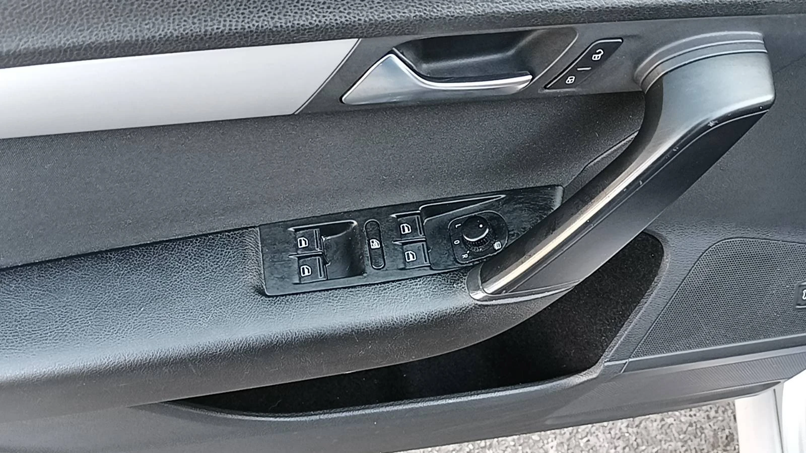 VW Passat, снимка 16 - Автомобили и джипове - 53751308