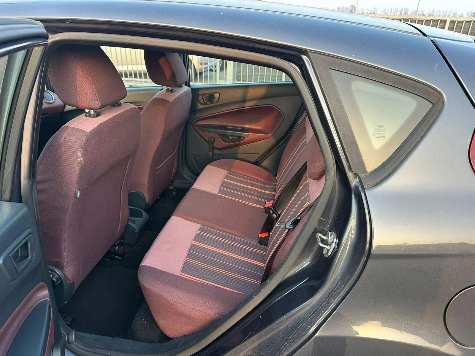 Ford Fiesta 1, 2i, снимка 13 - Автомобили и джипове - 53734054