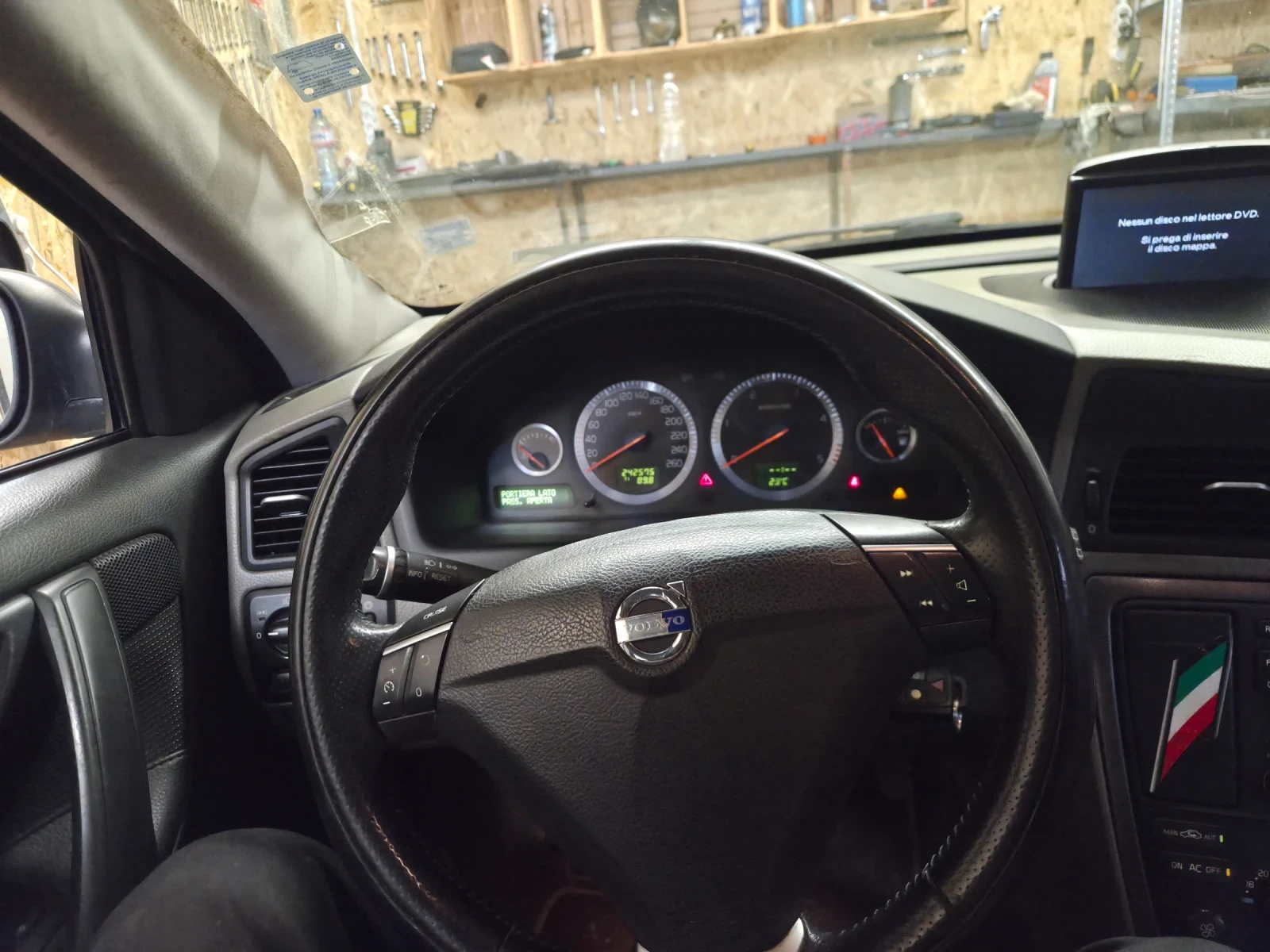 Volvo V70, снимка 7 - Автомобили и джипове - 54007264