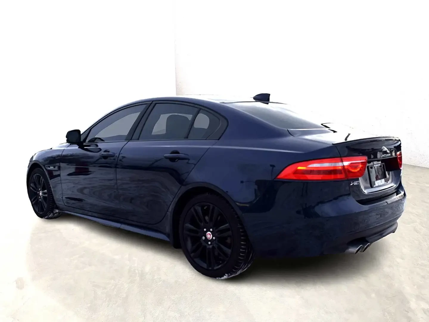 Jaguar XE 20d R-Sport AWD Diesel, снимка 7 - Автомобили и джипове - 54959953