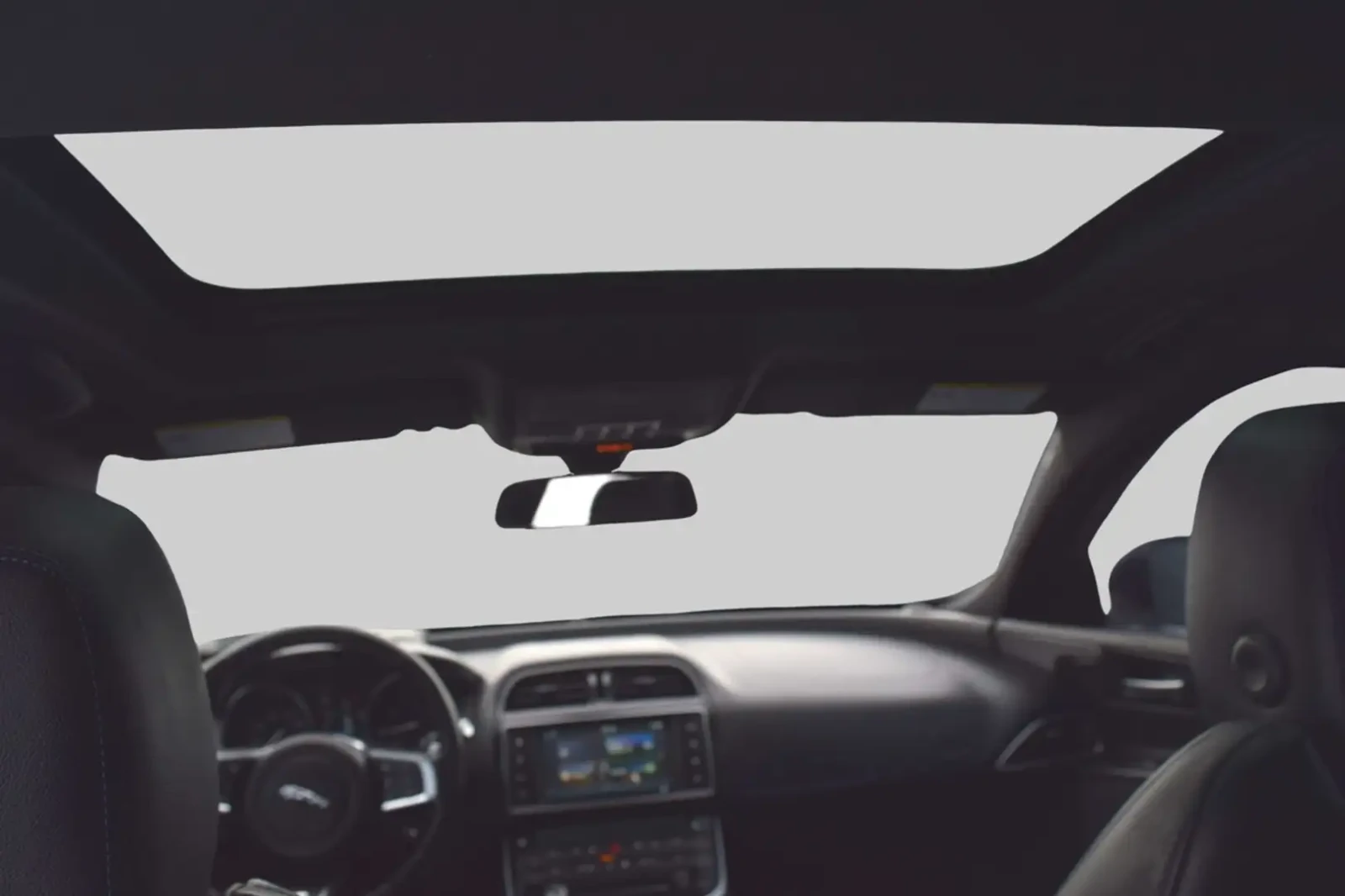 Jaguar XE 20d R-Sport AWD Diesel, снимка 13 - Автомобили и джипове - 54959953