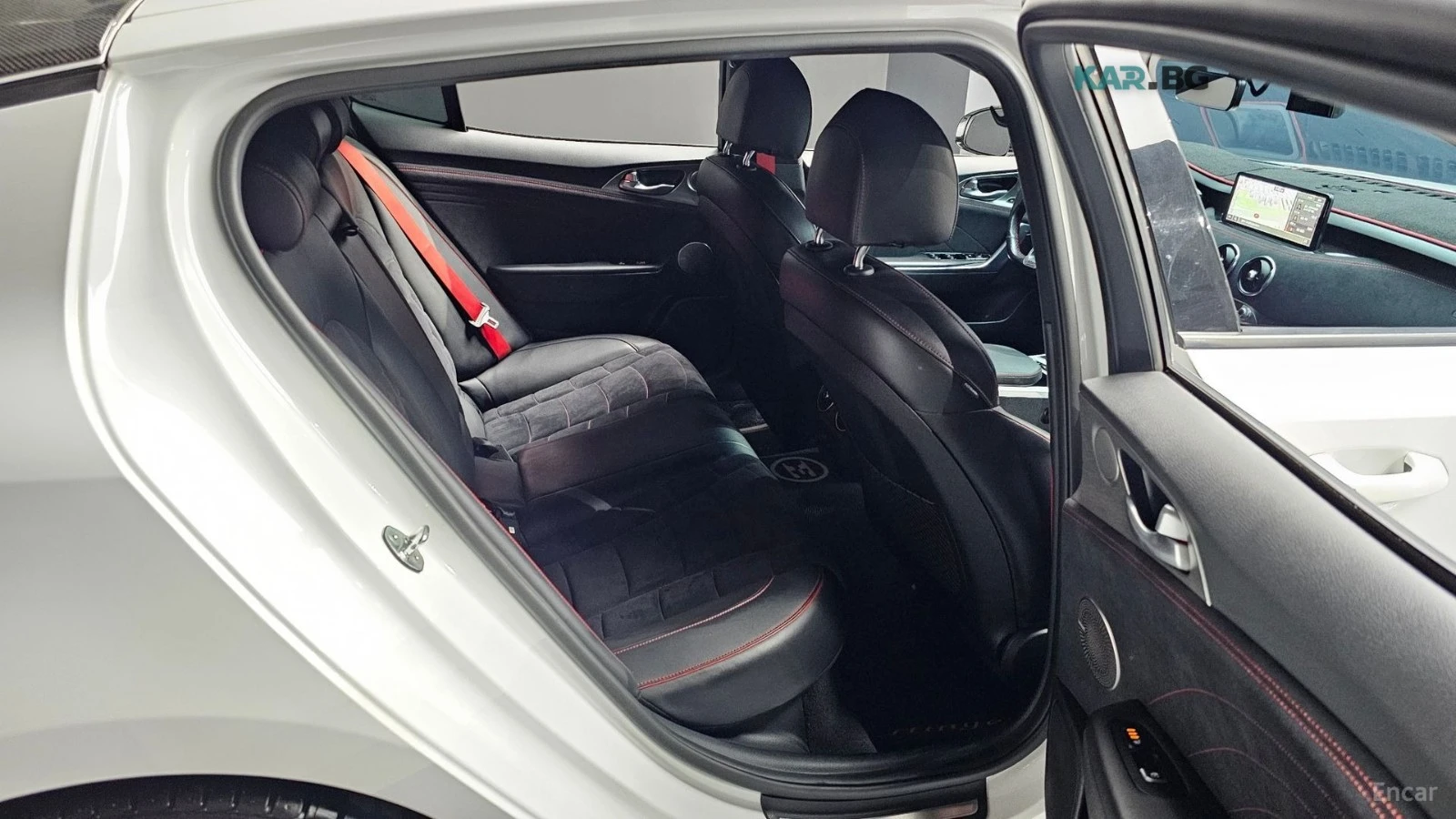 Kia Stinger Meister* 3.3* GT* DISTRONIC* 360* ОБДУХ* , снимка 10 - Автомобили и джипове - 55036347