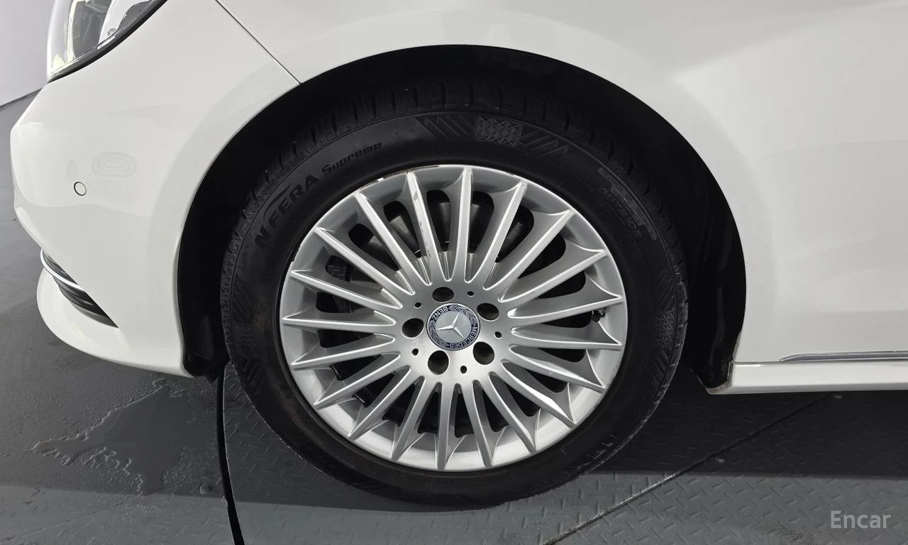 Mercedes-Benz E 300 �������� * ���� * KEYLESS * ����������  | Mobile.bg � ����������� 7