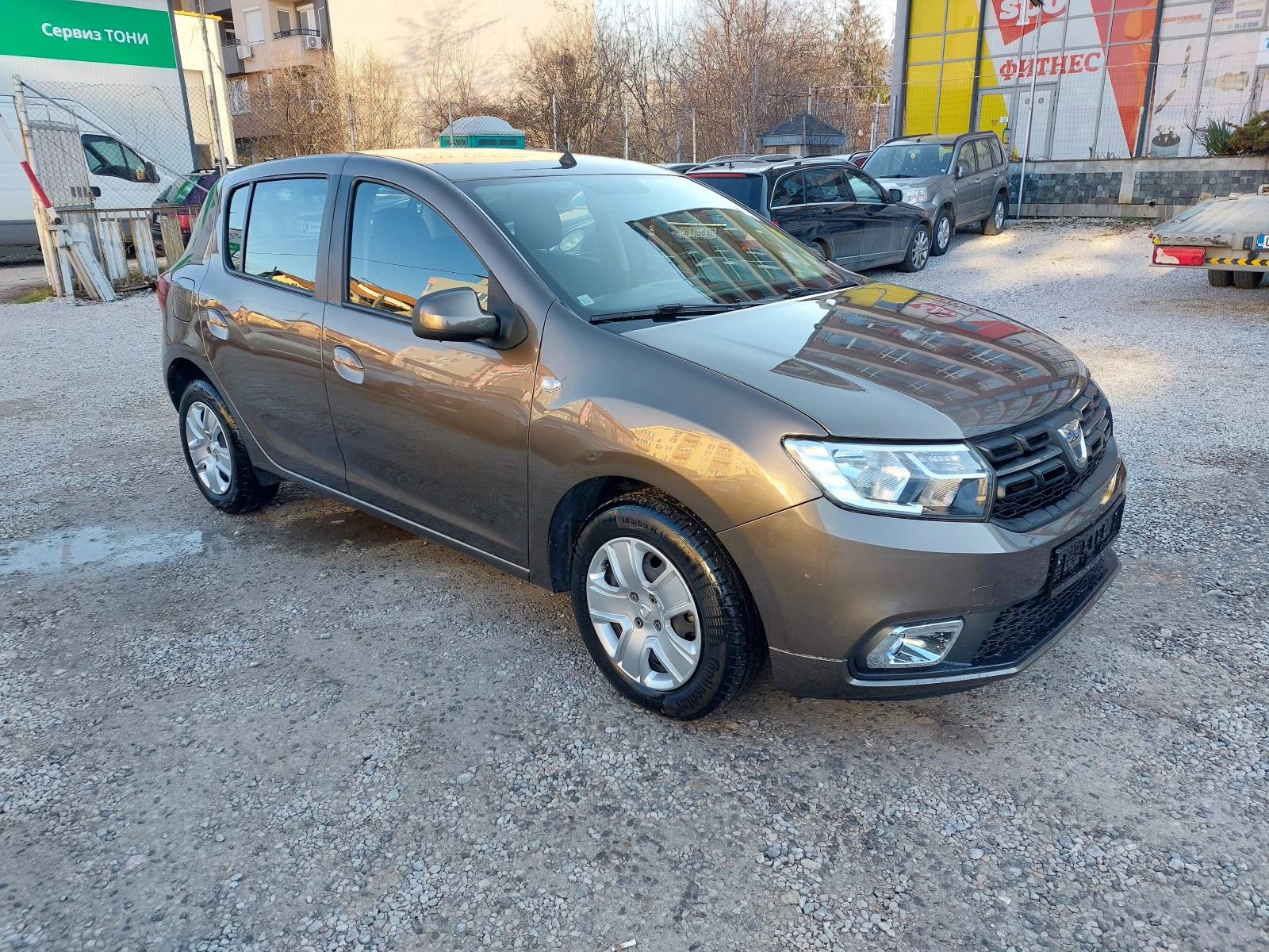 Dacia Sandero, снимка 3 - Автомобили и джипове - 55111586