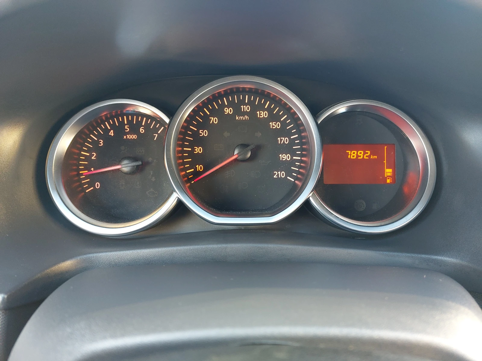 Dacia Sandero, снимка 15 - Автомобили и джипове - 55111586