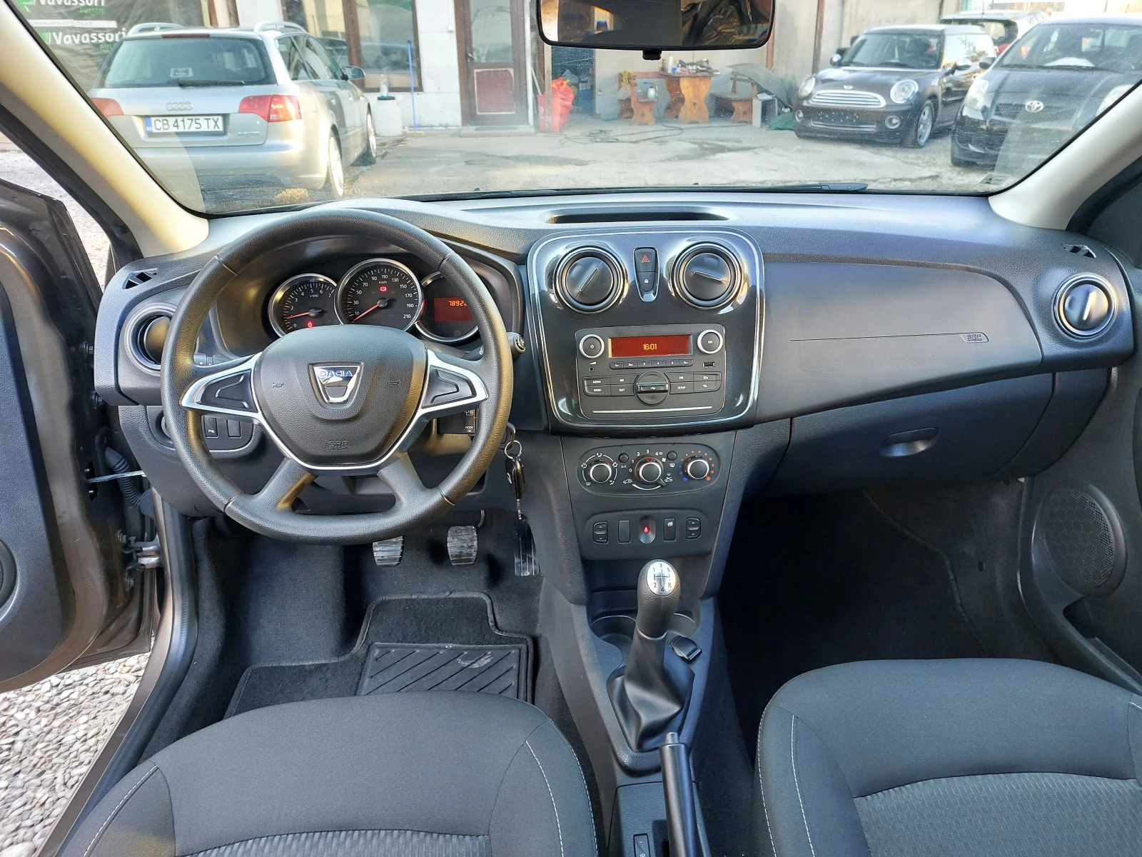 Dacia Sandero, снимка 11 - Автомобили и джипове - 55111586
