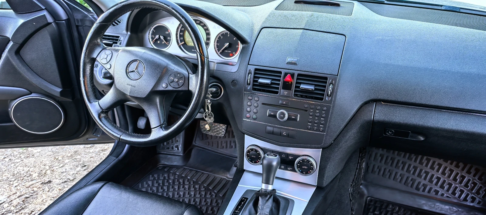 Mercedes-Benz C 220, снимка 9 - Автомобили и джипове - 55225749