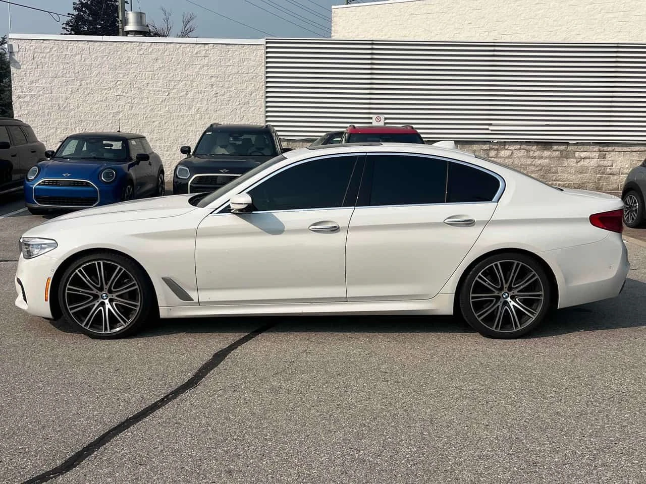 BMW 540 * 540i xDrive * CARFAX * ЦЕНА ДО БГ, снимка 2 - Автомобили и джипове - 55314990