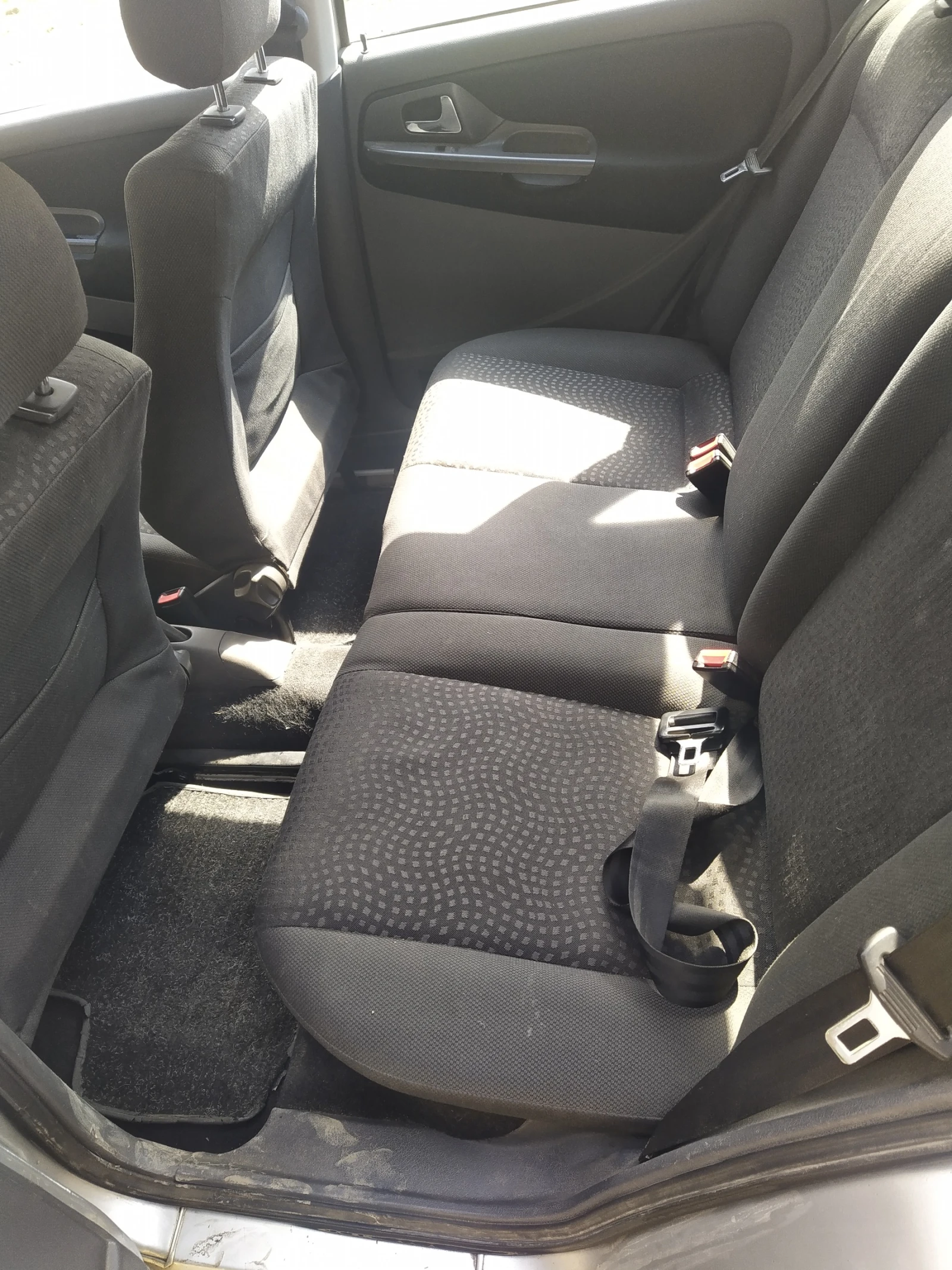 Seat Cordoba 1.4 MPI, снимка 7 - Автомобили и джипове - 55565588
