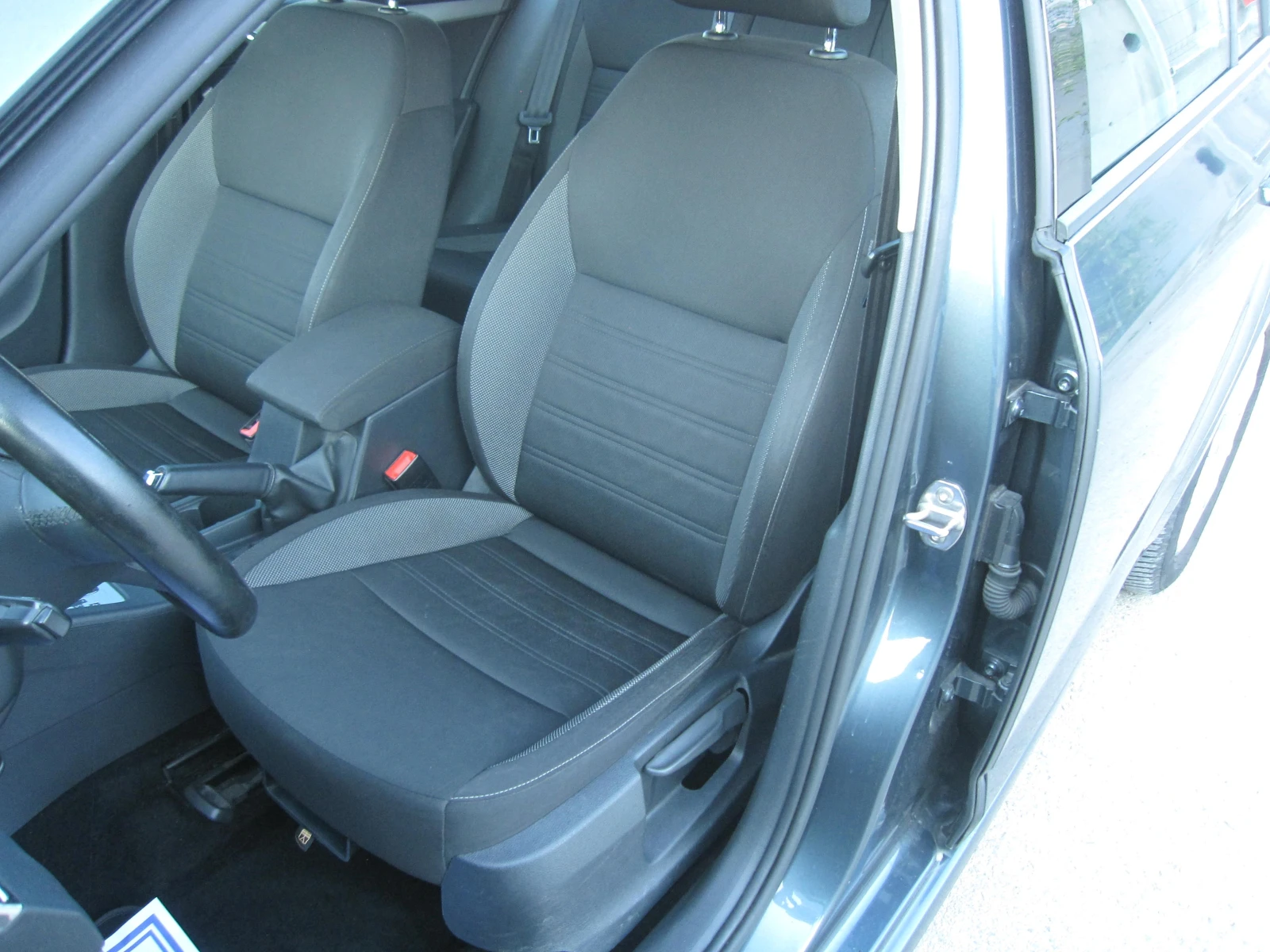 Skoda Octavia Автомат, 1, 6-TDI, NAVI, Дистроник, снимка 10 - Автомобили и джипове - 55606996