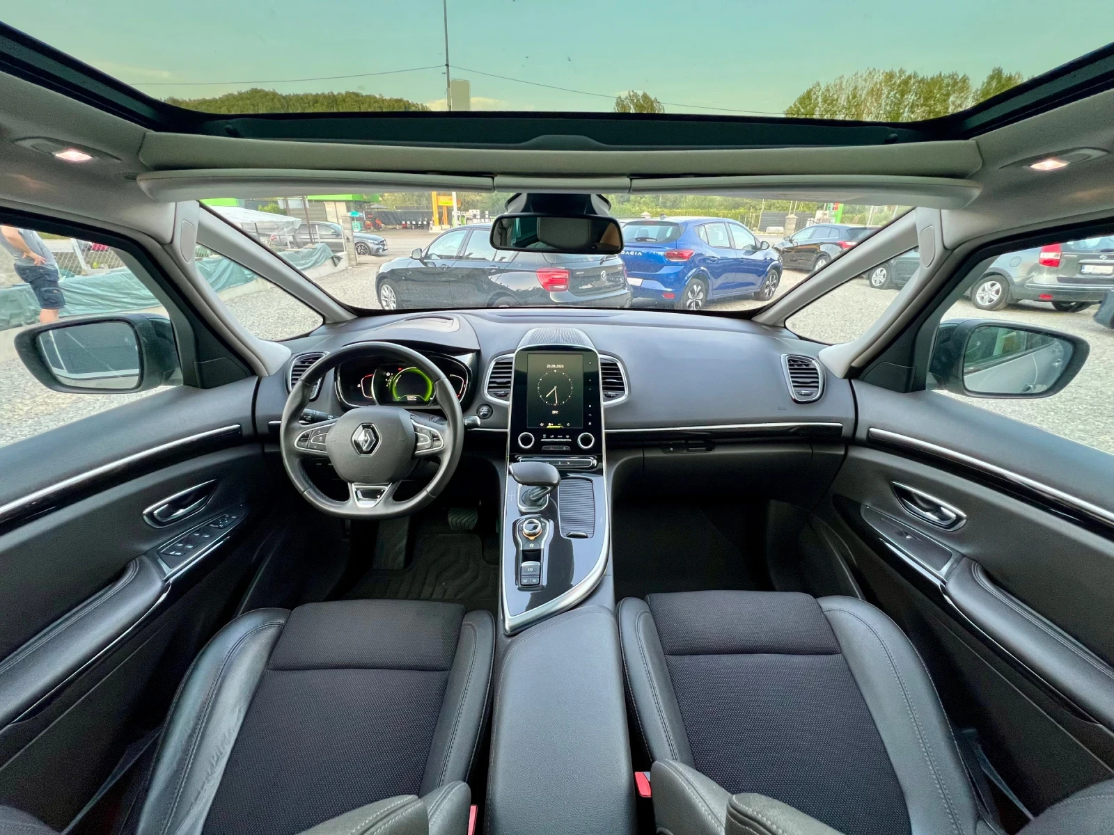 Renault Espace V 1.6D ШВЕЙЦАРИЯ, снимка 9 - Автомобили и джипове - 55808629