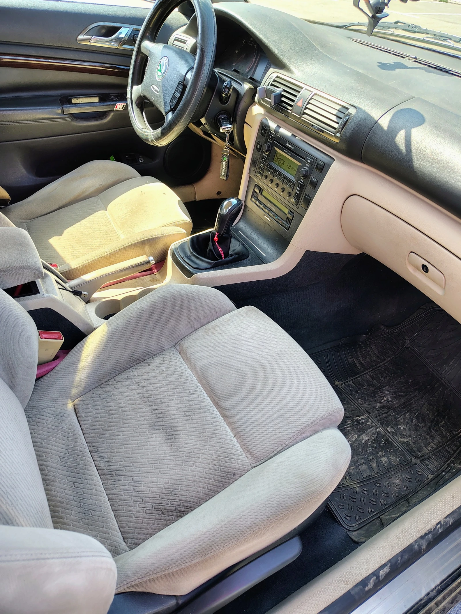 Skoda Superb 1.9, снимка 7 - Автомобили и джипове - 55968488