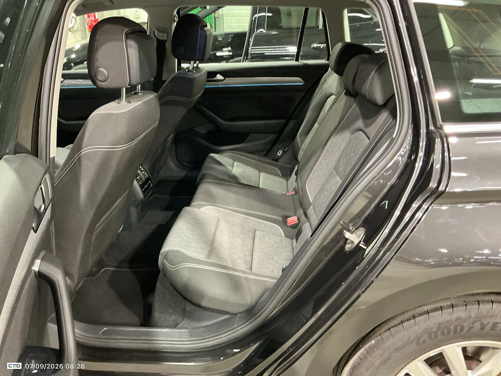 VW Passat 1.5 TSI OPF VARIANT STYLE BUSINESS NAVI, снимка 8 - Автомобили и джипове - 56198886