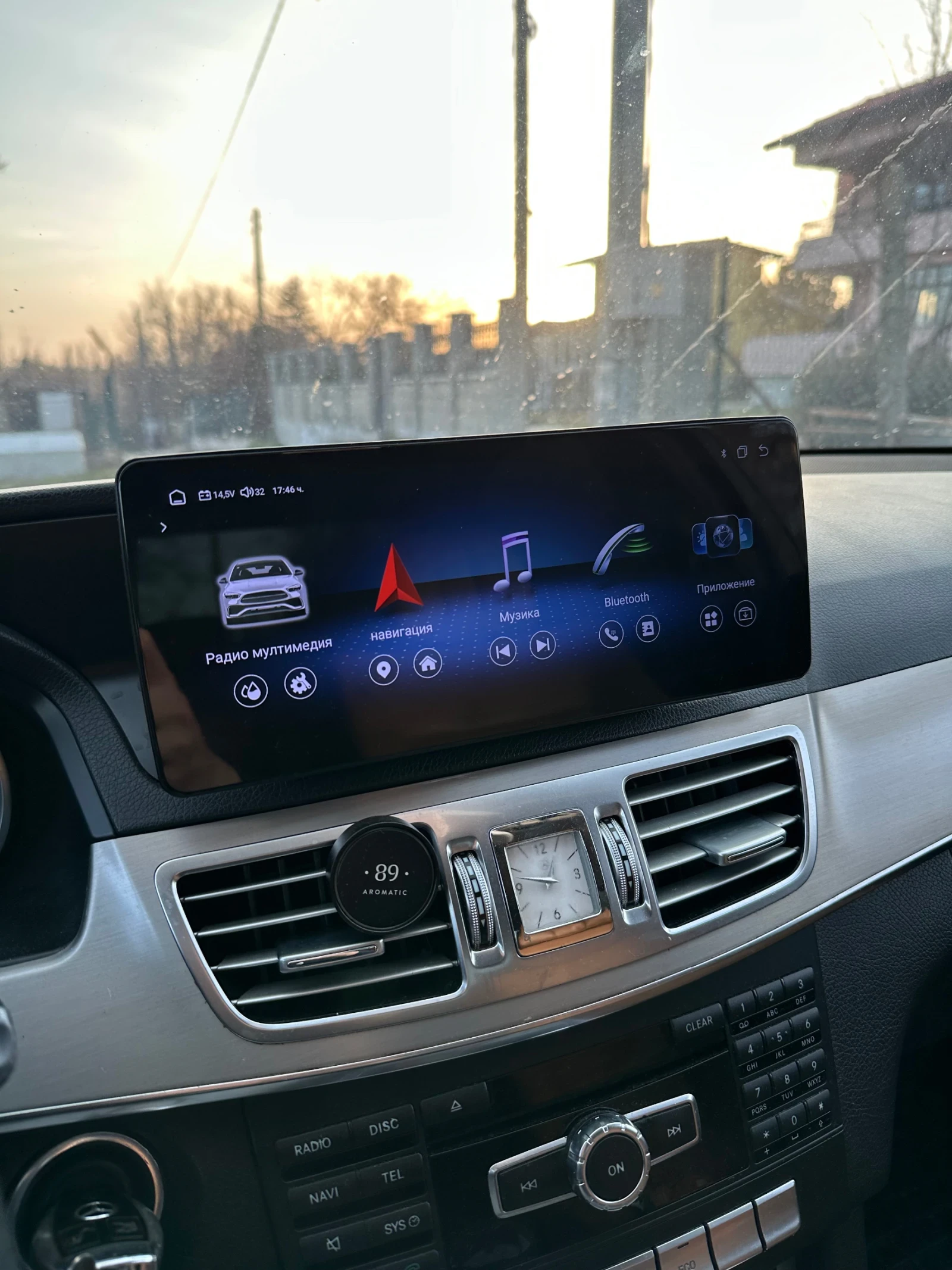 Mercedes-Benz E 200 E200 Bluetec, снимка 3 - Автомобили и джипове - 56476069