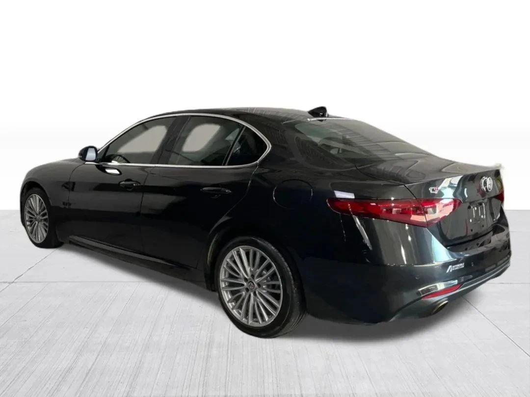 Alfa Romeo Giulia, снимка 2 - Автомобили и джипове - 56728940