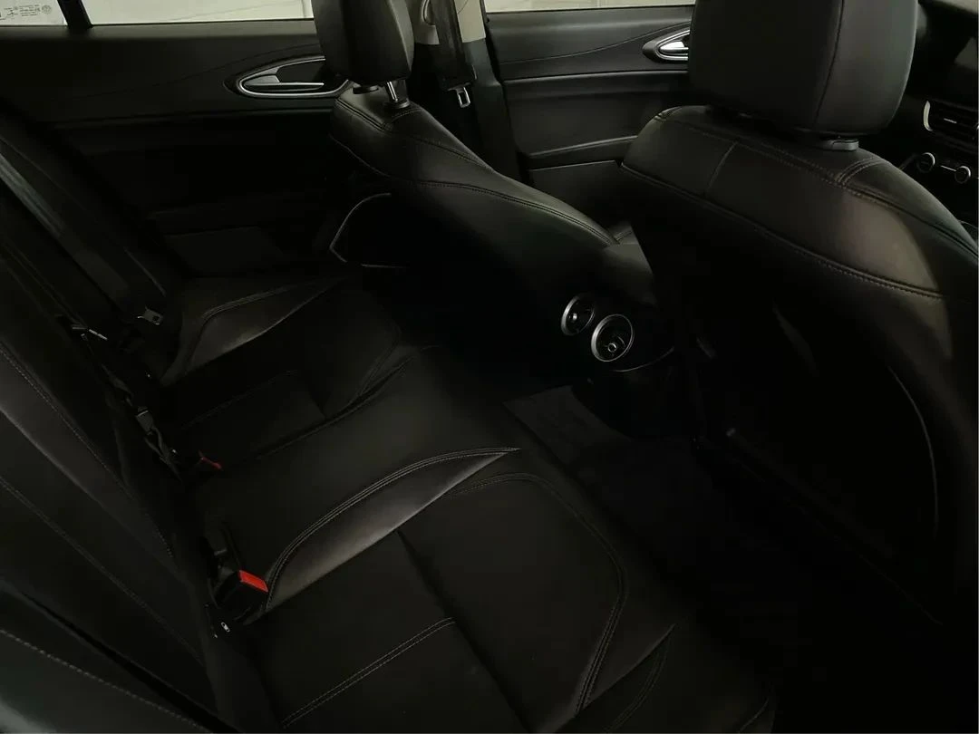 Alfa Romeo Giulia, снимка 17 - Автомобили и джипове - 56728940