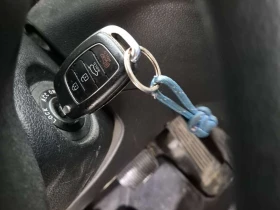 Hyundai Tucson * ESSENTIAL * CARFAX * NAVI * , снимка 9