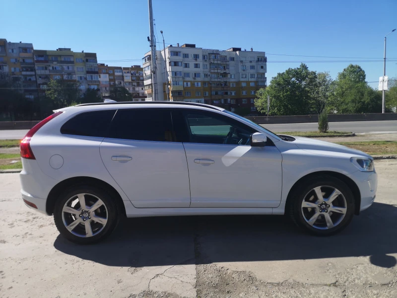 Volvo XC60 2.4тд    4х4.     180к.с, снимка 4 - Автомобили и джипове - 47064551