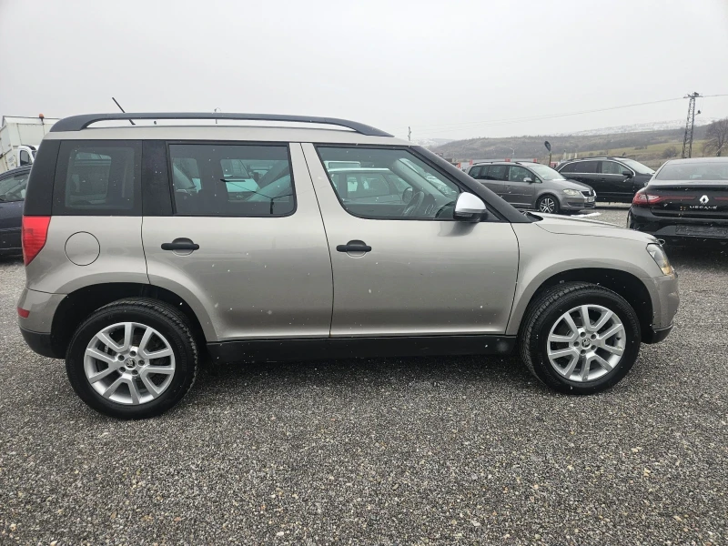 Skoda Yeti 2.0TDI 4X4, снимка 4 - Автомобили и джипове - 48472928