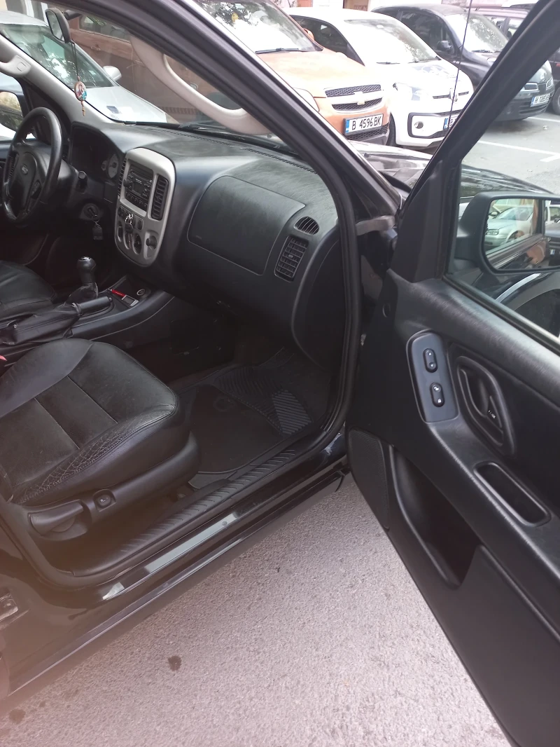 Ford Maverick, снимка 10 - Автомобили и джипове - 52809032