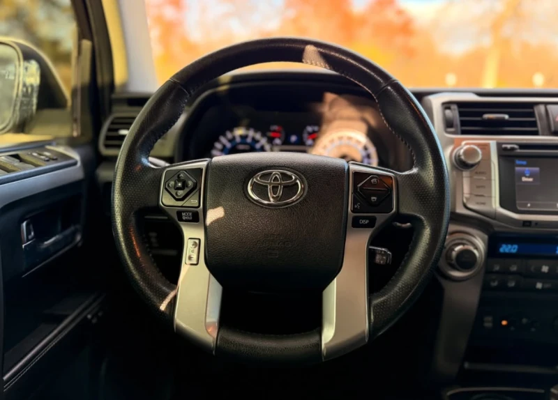 Toyota 4runner LIMITED * * 7 МЕСТА * * CARFAX * * АВТО КРЕДИТ * *, снимка 10 - Автомобили и джипове - 52787383