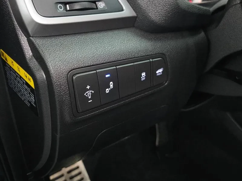 Hyundai Tucson 2.0 CRDi, снимка 16 - Автомобили и джипове - 54258401