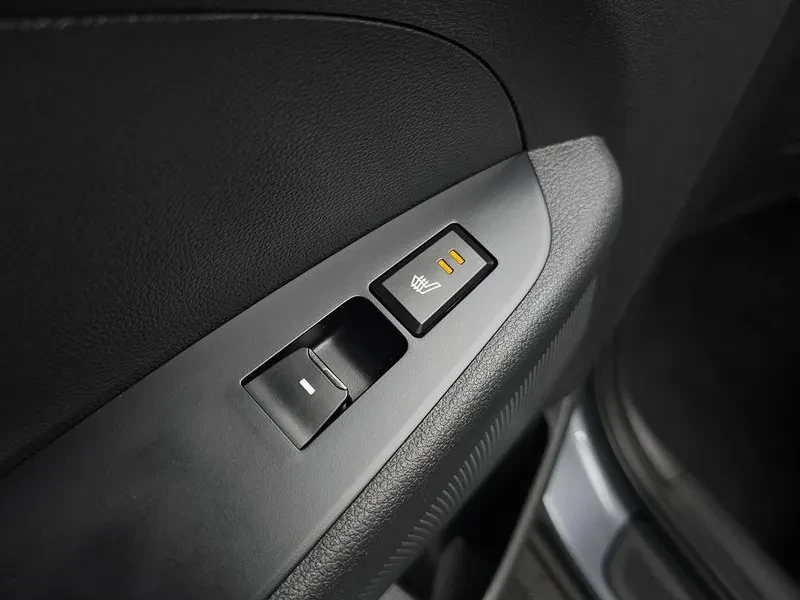 Hyundai Tucson 2.0 CRDi, снимка 17 - Автомобили и джипове - 54258401