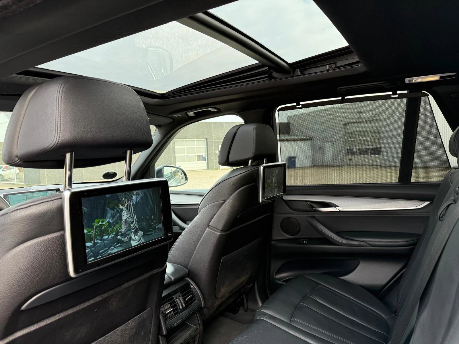 BMW X5 40d M-Sport-X-drive-313ps* TVx3* СЕРВИЗ* 7 МЕСТЕН - изображение 9