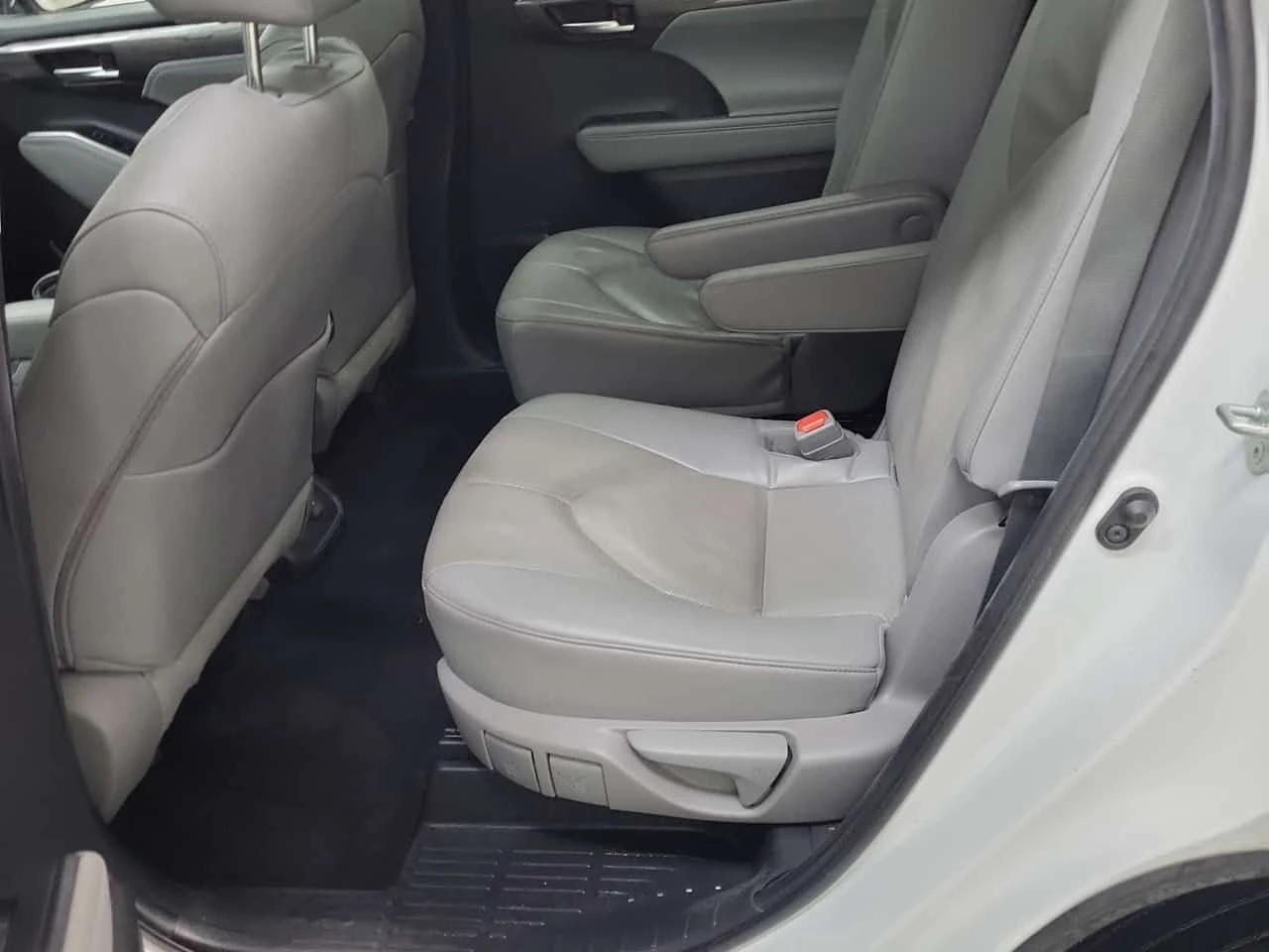 Toyota Highlander LIMITED  CARFAX, снимка 13 - Автомобили и джипове - 53716648