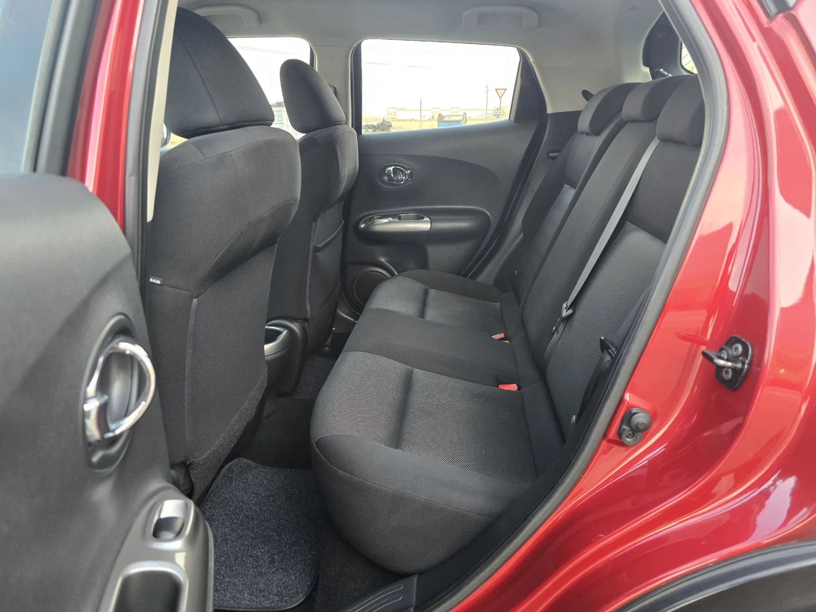 Nissan Juke 1.5DCI/PURE-DRIVE/FUL-SERVICE, снимка 11 - Автомобили и джипове - 53740301