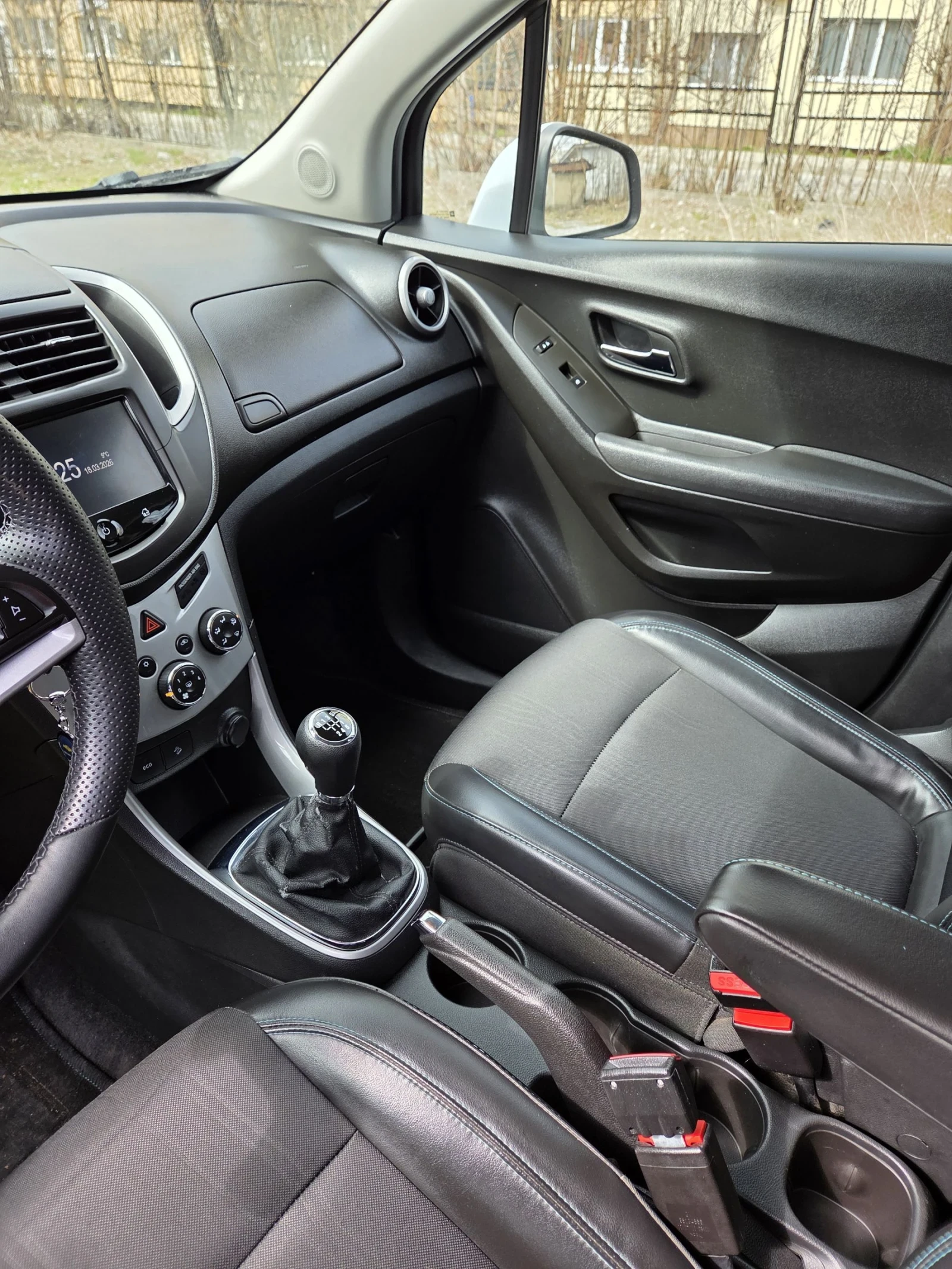 Chevrolet Trax 1.7 cdti 131 k.s 6 skorosti, снимка 10 - Автомобили и джипове - 54057065