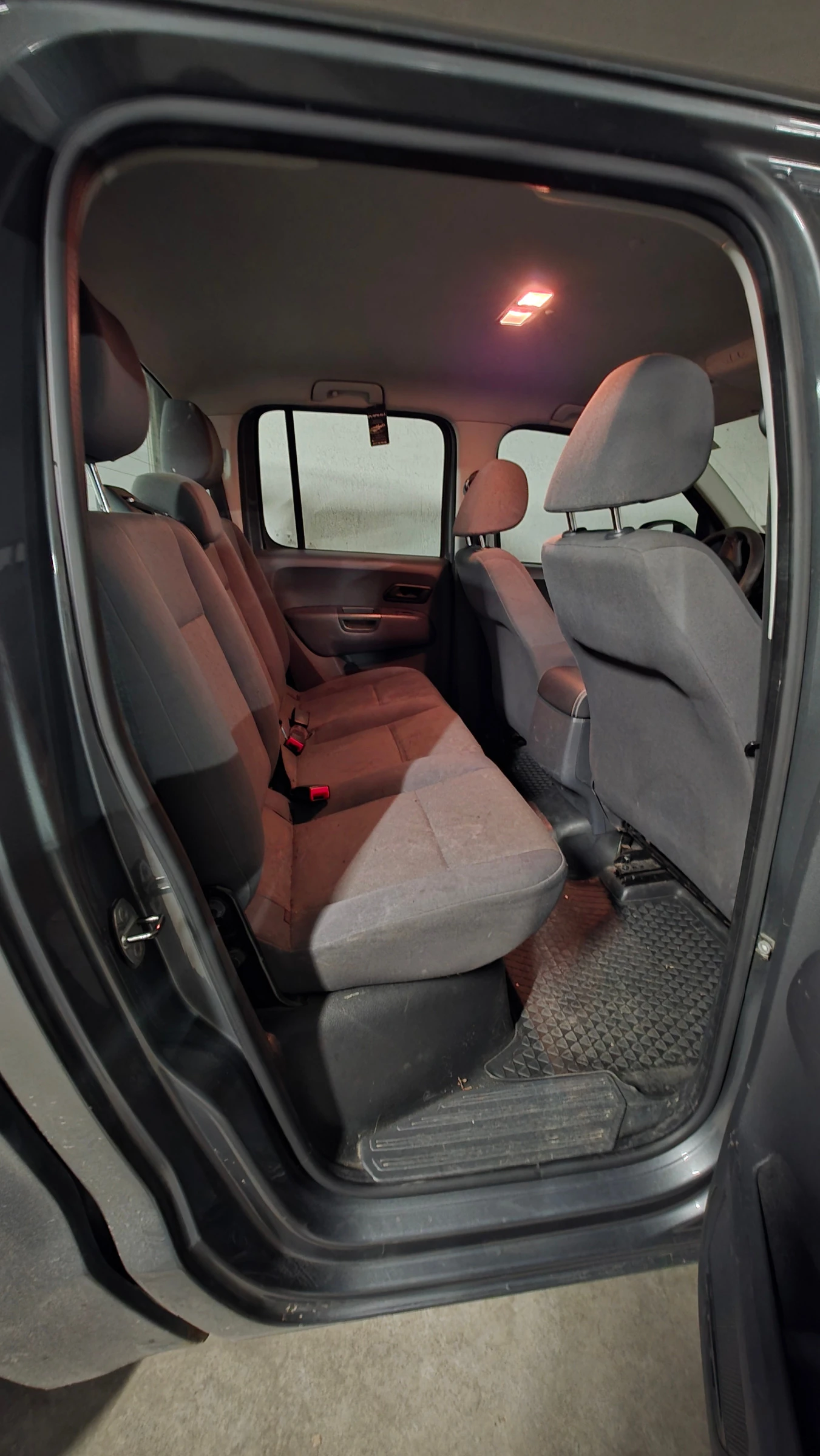 VW Amarok 2.0 TDI 140 hp, снимка 8 - Автомобили и джипове - 54217709