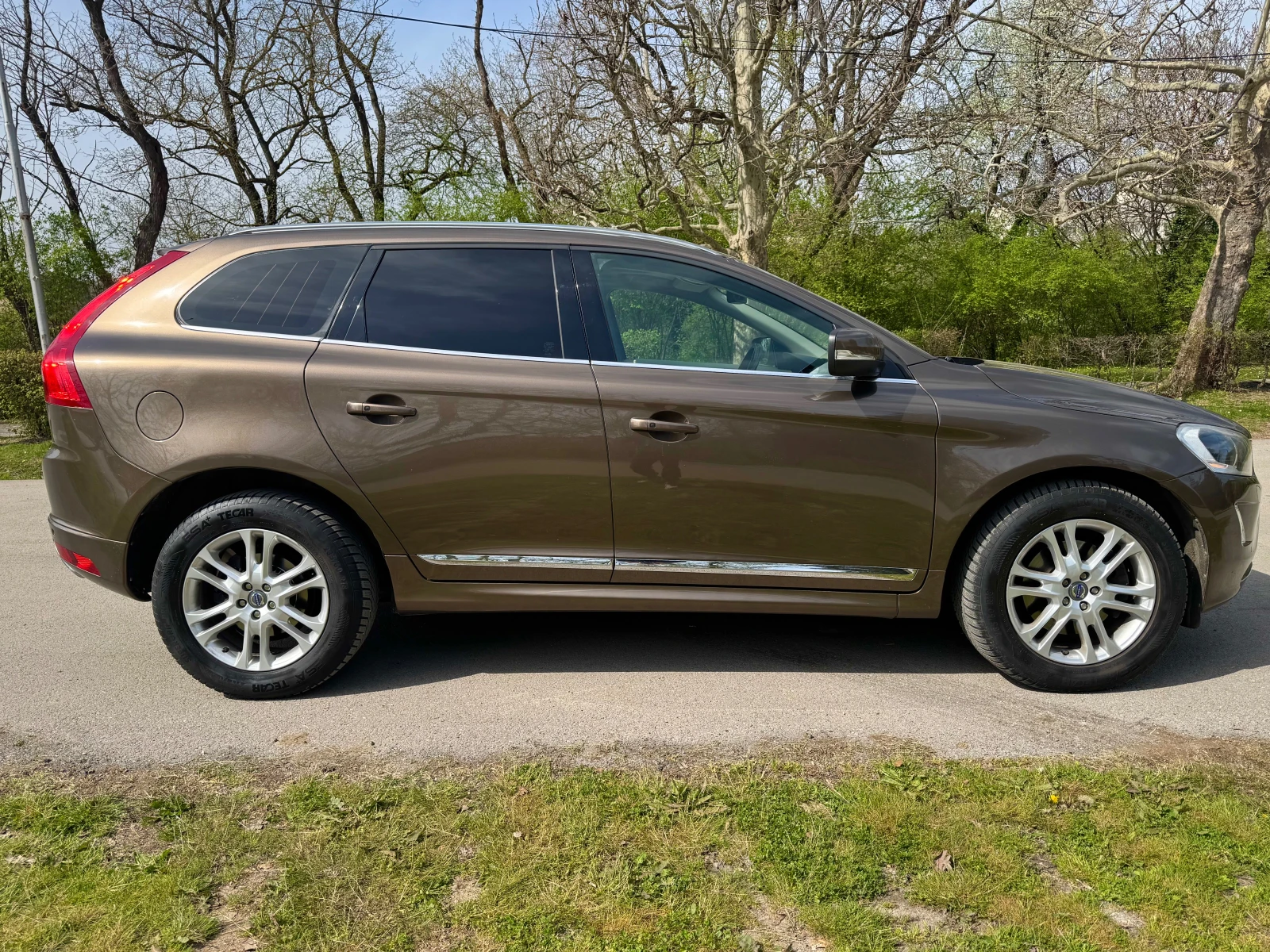 Volvo XC60 3.0 T6 AWD 304 к.с. , снимка 7 - Автомобили и джипове - 54238521