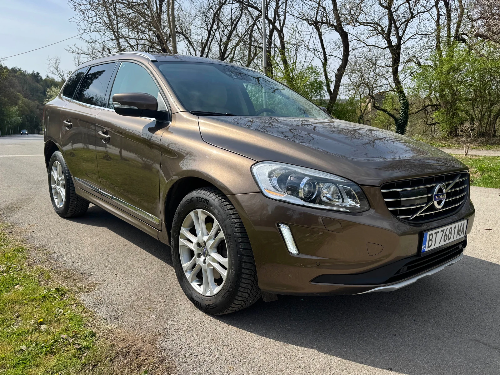 Volvo XC60 3.0 T6 AWD 304 к.с. , снимка 3 - Автомобили и джипове - 54238521