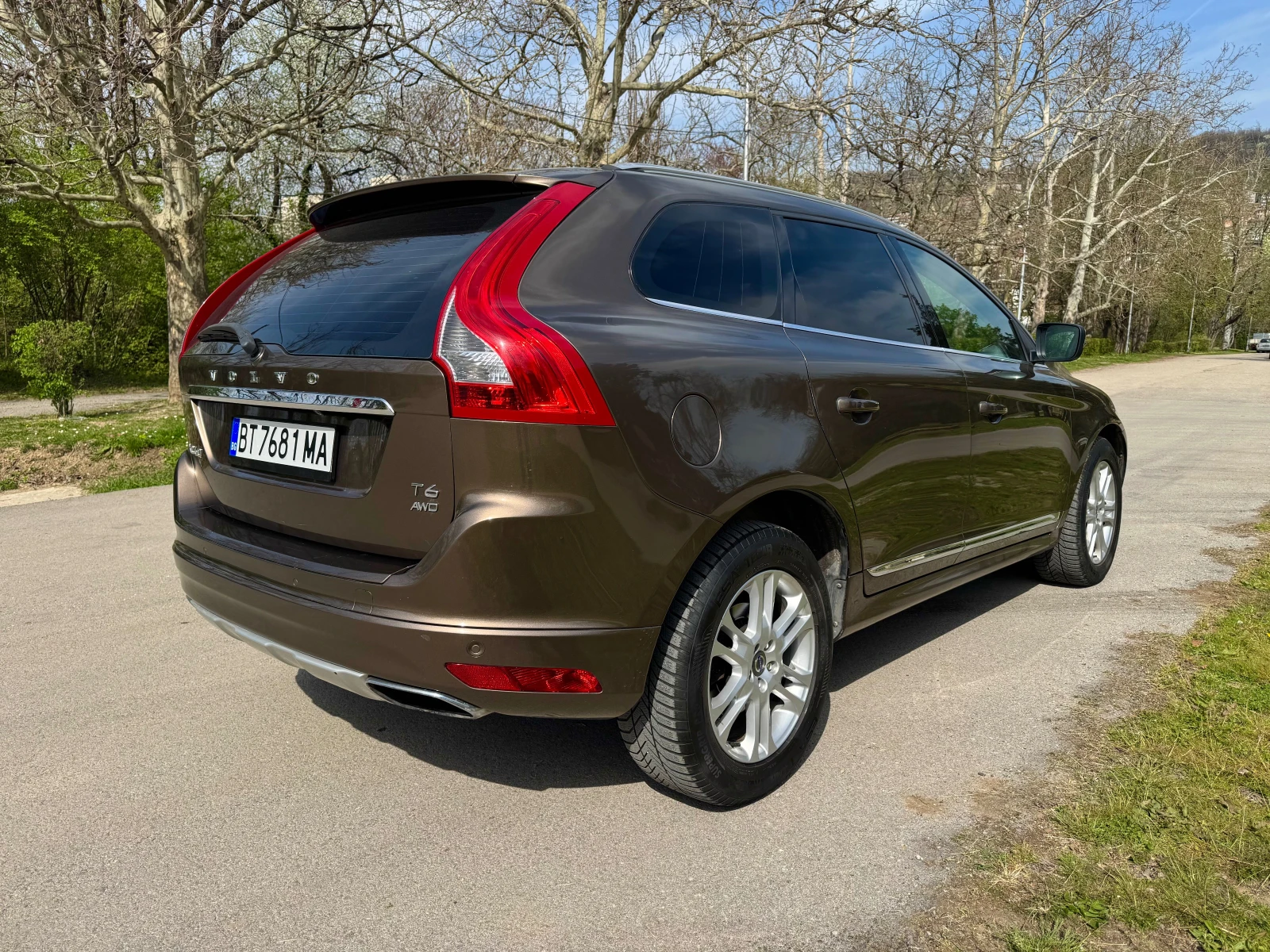 Volvo XC60 3.0 T6 AWD 304 к.с. , снимка 6 - Автомобили и джипове - 54238521