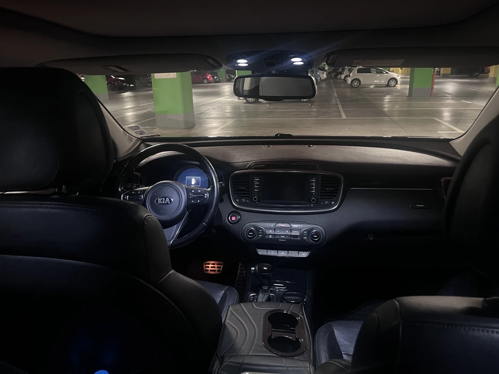 Kia Sorento, снимка 8 - Автомобили и джипове - 55093822
