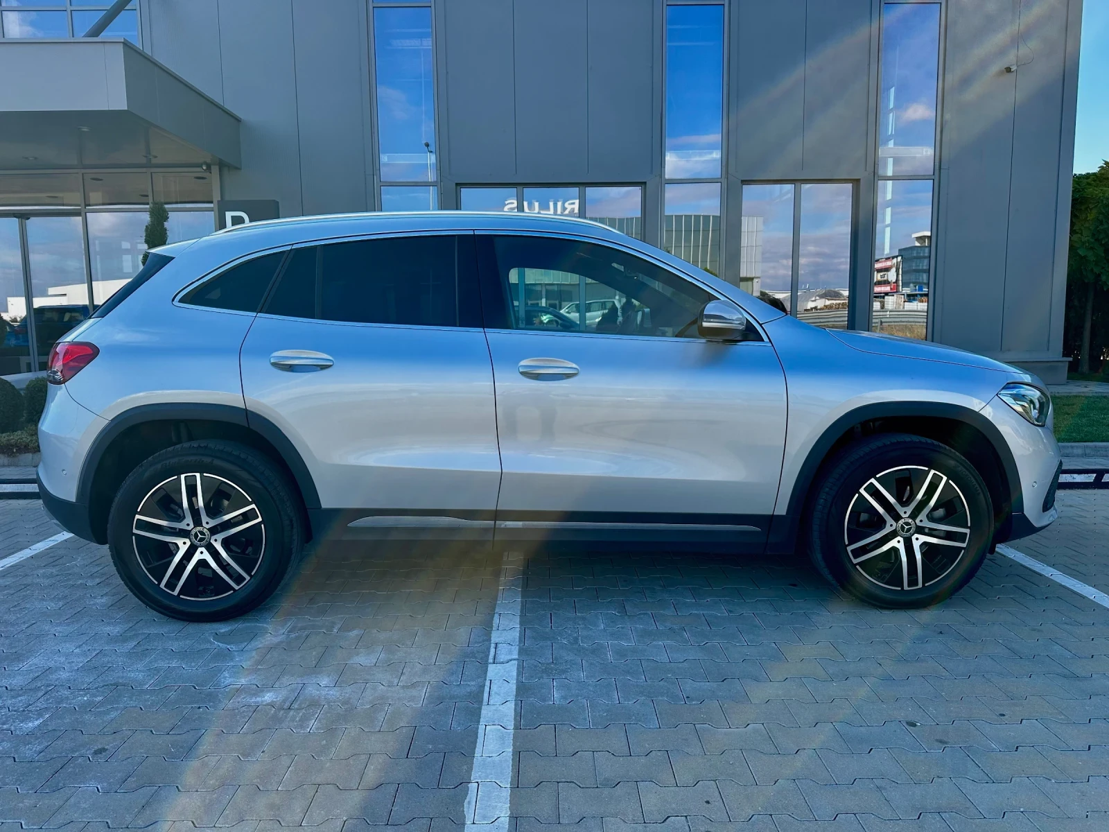 Mercedes-Benz GLA Digital �������������  | Mobile.bg � ����������� 6