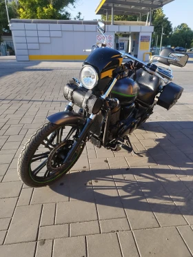     Kawasaki Vulcan 900 CUSTOM 