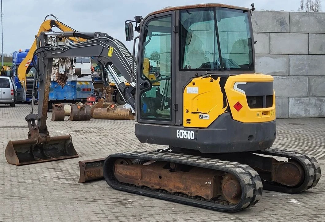 Багер Volvo ECR50 D, снимка 2 - Индустриална техника - 54448921
