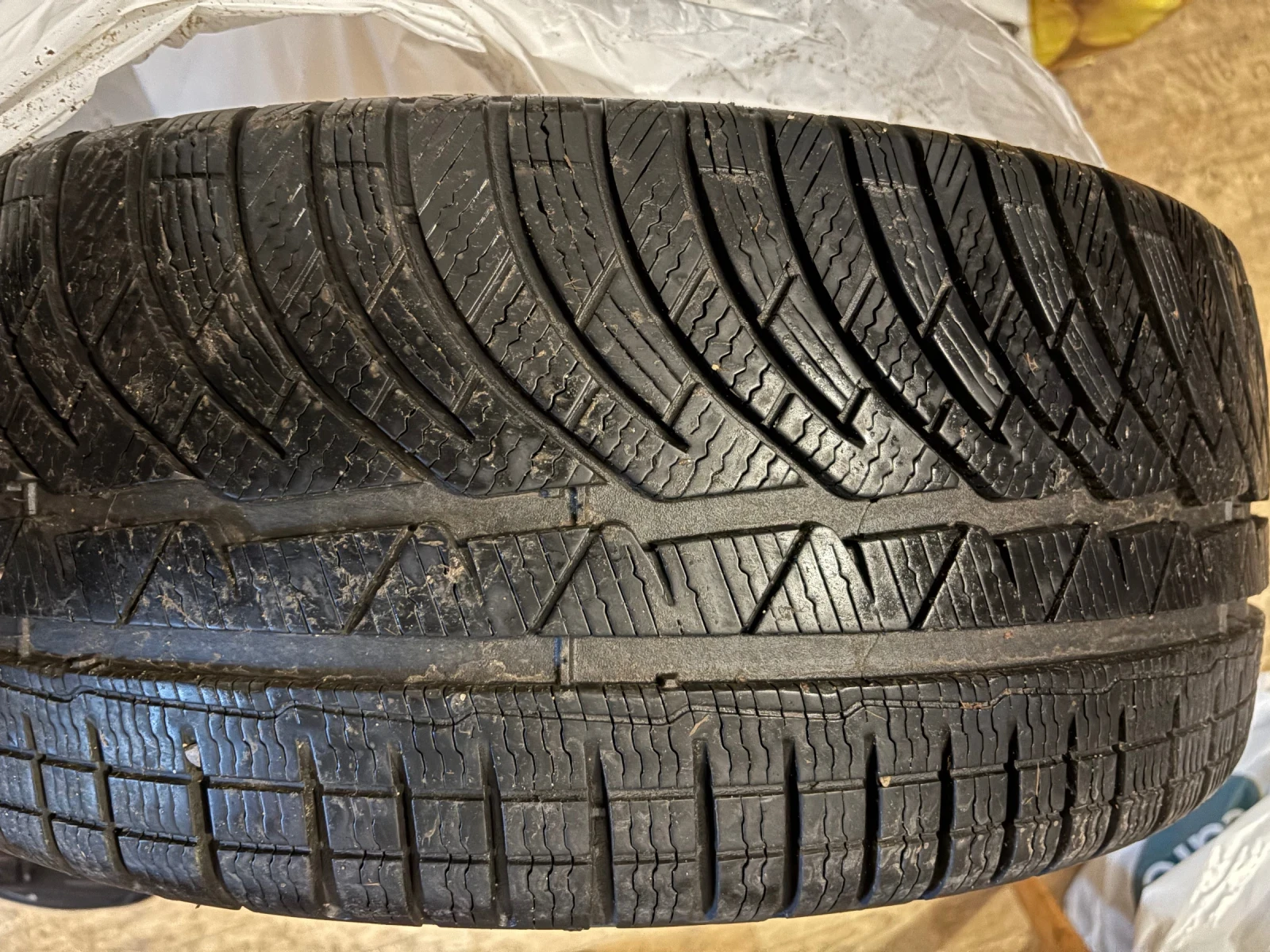 ���� 225/40R18 | Mobile.bg � ����������� 7