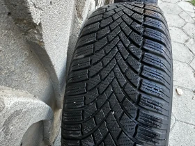 Гуми Зимни 225/55R17, снимка 2 - Гуми и джанти - 47979489