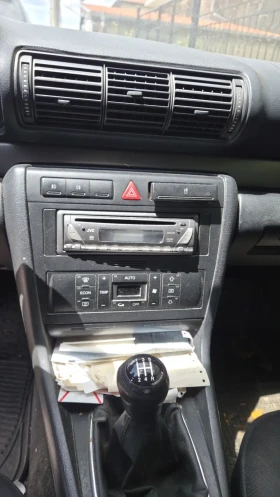 Audi A4 1.9 tdi 110к.с НА ЧАСТИ-МОЖЕ И ЦЯЛО, снимка 8